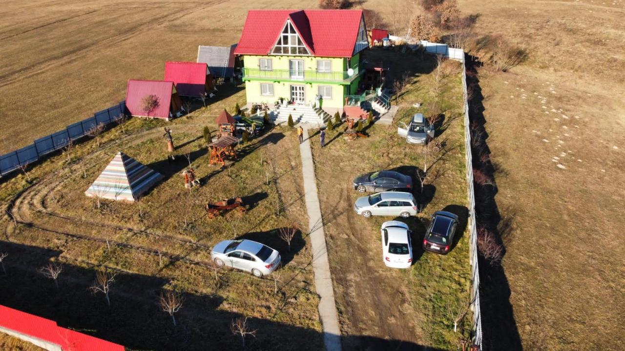 La Capra Vecinului Villa Oglinzi Екстериор снимка