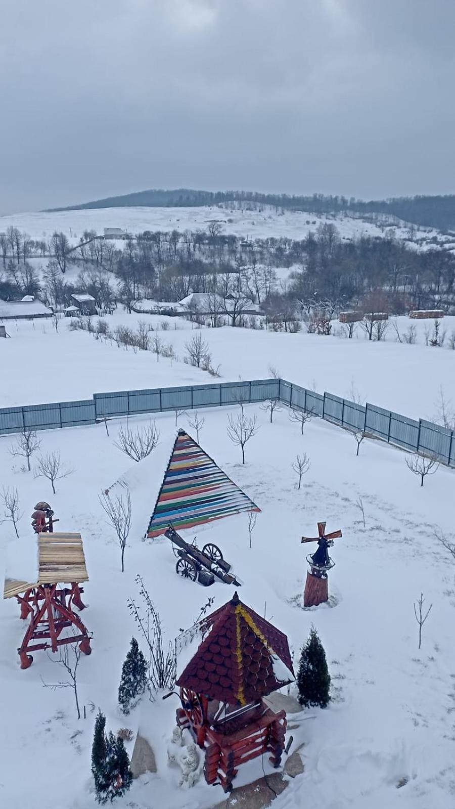 La Capra Vecinului Villa Oglinzi Екстериор снимка